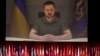 Presiden Ukraina Volodymyr Zelenskyy berpidato, melalui tautan video, pada upacara pembukaan KTT Dewan Eropa di Reykjavik, Islandia, 16 Mei 2023. (Foto: AP)
