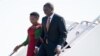 Le président kenyan William Ruto et son épouse, la première dame Rachel Ruto, dans le Maryland, le 22 mai 2024, avant une visite d'État à la Maison Blanche.