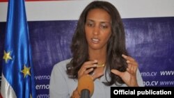 Janira Hopffer Almada, PAICV