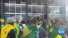 Brasil: invasão de símbolos do poder