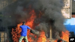 Gbagbo Empossado, Manifestantes na Ruas