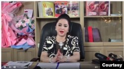 Bà Nguyễn Phương Hằng trong video ngày 25 tháng Năm. (Hình: Trích xuất từ video đăng bởi Trường Đua Đại Nam)
