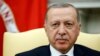 Recep Tayyip Erdogan, en la Oficina Oval de la Casa Blanca, el 13 de noviembre de 2013. Senadores republicanos rechazaron los esfuerzos del presidente turco para presentar a las fuerzas kurdas anti-ISIS como terroristas.