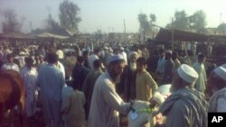 سږ کال حکومت افغانستان ته دڅاروؤ په قاچاق کلک بنديز لگولى او له دې امله په پيښور او نورو پيوست سيمو کې دڅاروؤ نرخونه پريوتي دي.