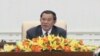 រូប​ថត​ឯកសារ៖ លោក​នាយករដ្ឋមន្ត្រី​ ហ៊ុន សែន នៅ​ក្នុង​កិច្ច​ប្រជុំ​គណៈរដ្ឋមន្ត្រី​កាល​ពី​ថ្ងៃ​ទី​២៥ ខែ​កញ្ញា ឆ្នាំ​២០១៣។