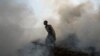 Un champ en feu au Burundi, le 20 juillet 2015. 