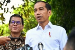 Presiden Joko Widodo memberikan keterangan pers usai menghadiri acara Pentas #PrestasiTanpaKorupsi di SMK Negeri 57 Jakarta, Pasar Minggu, Jakarta Selatan, Senin (9/12) (Biro Pers)