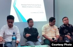 Diskusi amandemen oleh parlemen di PSHK UII. (Foto: PSHK UII2)