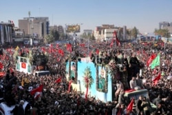 ABŞ qüvvələrinin öldürdüyü General Qasım Süleymani dəfn olunur. Kirman, İran. 7 yanvar, 2020.