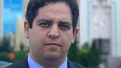 Elyar Makuyi Amerikanın Səsinə danışır