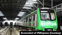 Tàu điện của dự án tuyến đường sắt Cát Linh-Hà Đông do nhà thầu Trung Quốc xây dựng. Phó Thủ tướng Trịnh Đình Dũng yêu cầu đưa dự án vào hoạt động sau nhiều năm trì hoãn. Hình minh họa. (Ảnh chụp màn hình VnExpress)