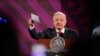 El presidente mexicano, Andrés Manuel López Obrador, habla sobre una declaración del embajador de Estados Unidos en México, Ken Salazar, sobre una propuesta de reforma judicial que fue irrespetuosa, según dijo. Palacio Nacional, en la Ciudad de México, el 23 de agosto de 2024.