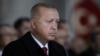 El presidente de Turquía, Recep Tayyip Erdogan, en la ceremonia de conmemoración de Mustafa Kemal Ataturk en el 81 aniversario de su muerte en su mausoleo, en Ankara, Turquía, el domingo 10 de noviembre de 2019. Ataturk es el fundador de la Turquía moderna. AP/Burban Ozbilici.