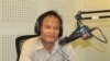 រូបឯកសារ៖ លោក ជា មុនី ចូលរួំកម្មវិធី​វិទ្យុ​«វេទិកា​អាស៊ាន‍» (Hello VOA) ក្នុង​​រាជធានី​ភ្នំពេញ ​កាល​ពី​ថ្ងៃ​ព្រហ្បតិ៍​ទី​២ ខែ​កក្កដា ឆ្នាំ​២០១៥។ (លឹម សុធី/VOA) 